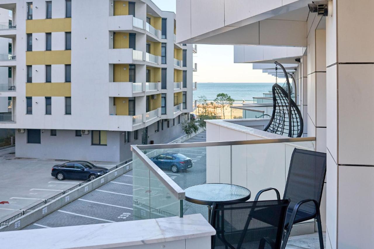 Mg Brothers Apartment In Infinity Beach Resort Mamaia Eksteriør billede