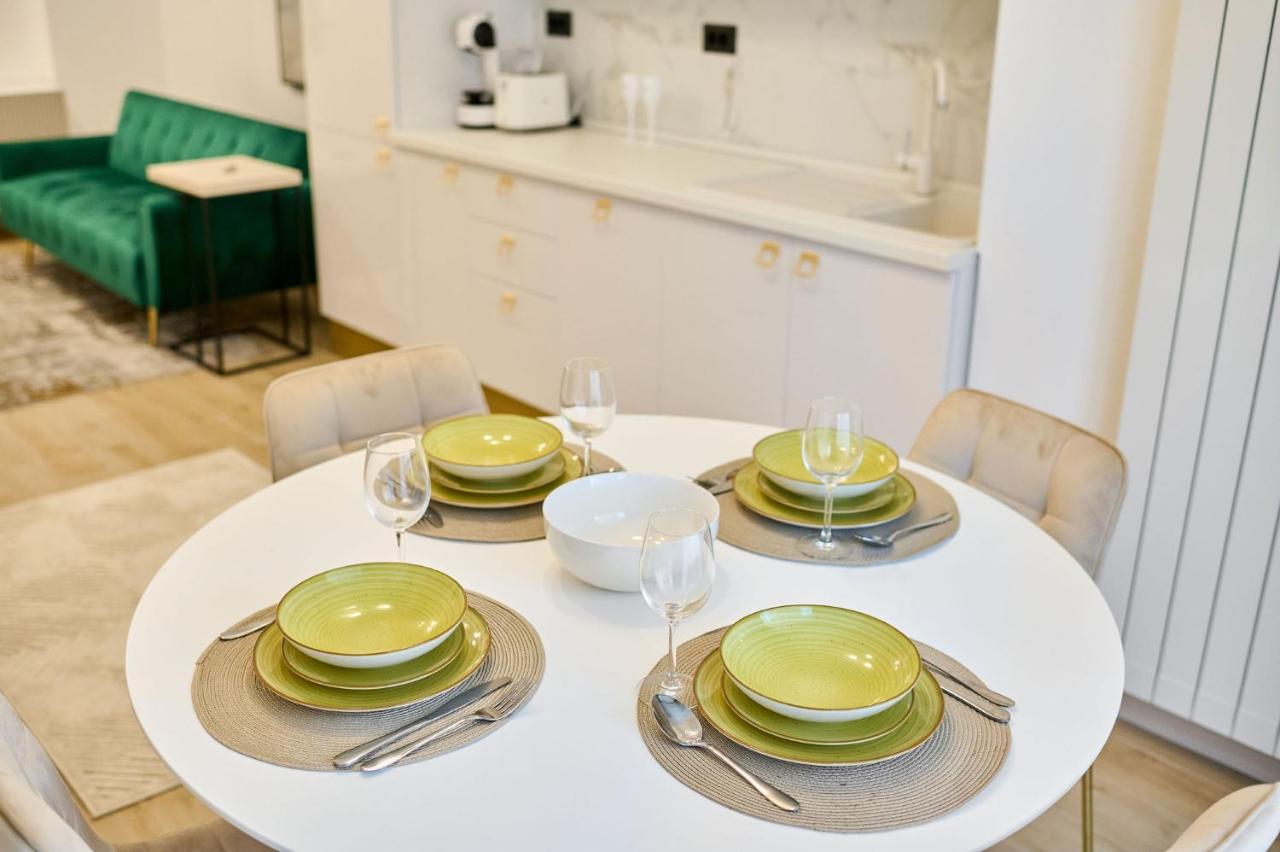 Mg Brothers Apartment In Infinity Beach Resort Mamaia Eksteriør billede